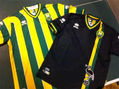 Thuis- en uitshirt 2011/2012